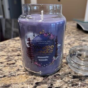 Yankee Candle Moonlit Woods Jar